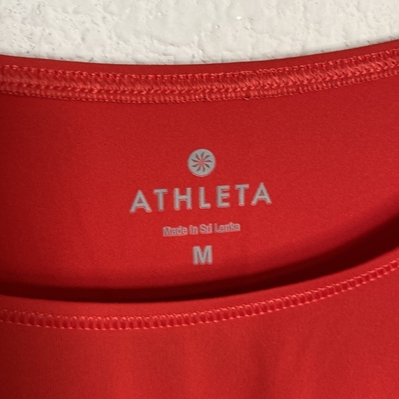 ATHLETA Rally Up Long Sleeve Red Women M Cutout Quick Dry Poppy Red Thumbholes - Picture 3 of 4